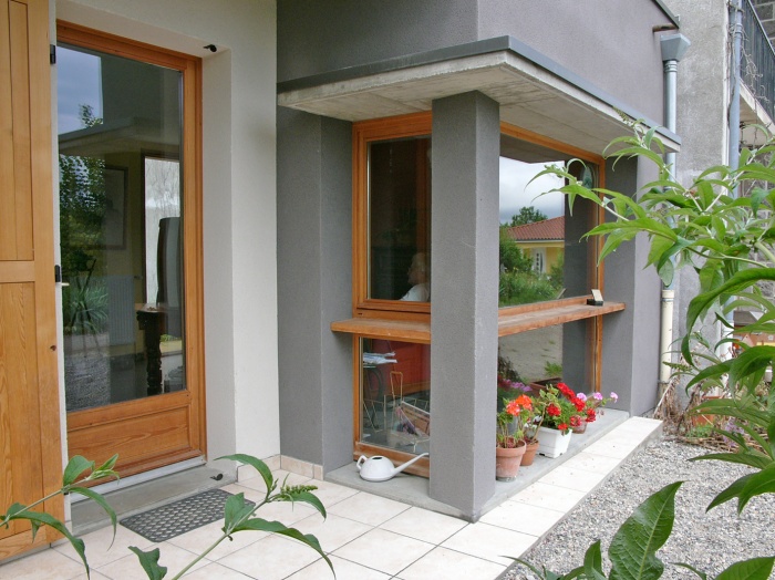 R�novation et extension �cologique tr�s haute performance �nerg�tique. : D�tail fa�ade sud