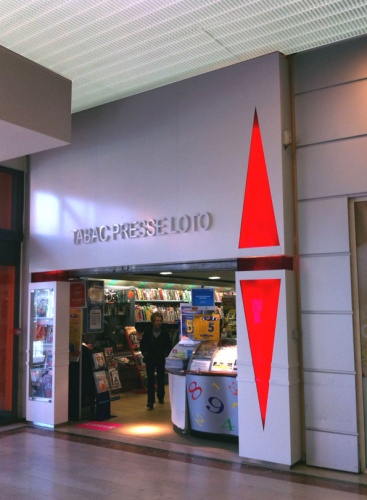 cration d'un tabac / presse : vue approche