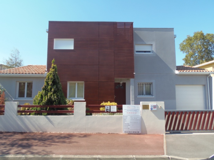 Sur�l�vation  et r�novation d'une maison individuelle : P9141331.JPG