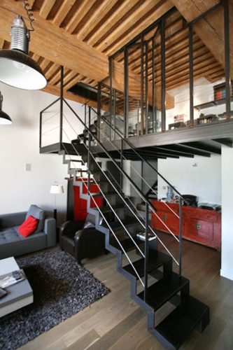 Rénovation appartement avec plusieurs niveaux : appartement-renove-croix-rousse-mezzanine-acier3