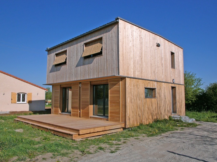 Maison contemporaine �cologique de niveau passif : Maison bioclimatique passive 2