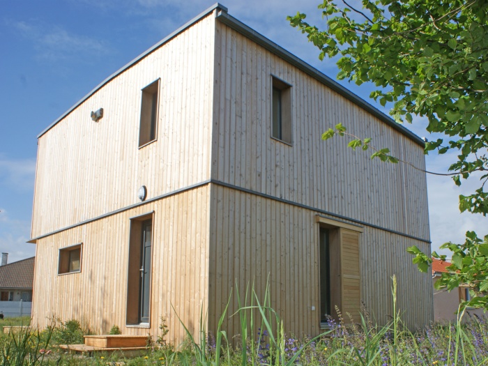 Maison contemporaine �cologique de niveau passif : Maison bioclimatique passive 5